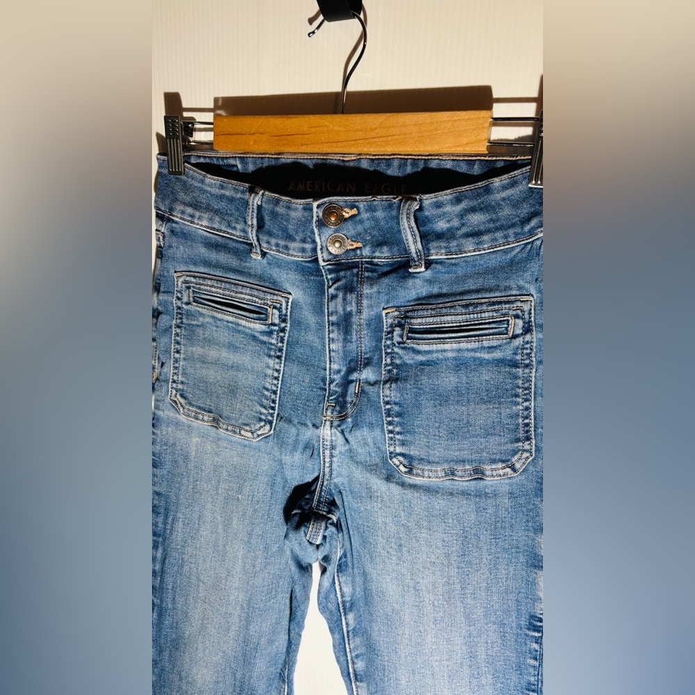American Eagle Outfitters Light Blue Flare Jeans size 8 - Picture 2 of 5